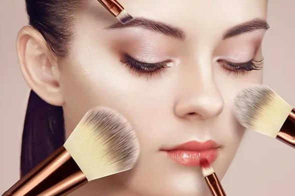 怎么判断化妆品过期了 过期化妆品涂脸上有危害吗
